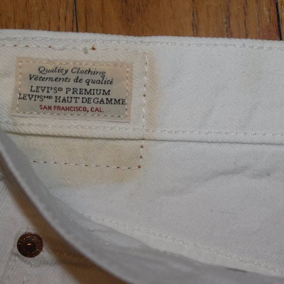 Levis "Big E" Denim Shorts - Picture 9 of 10